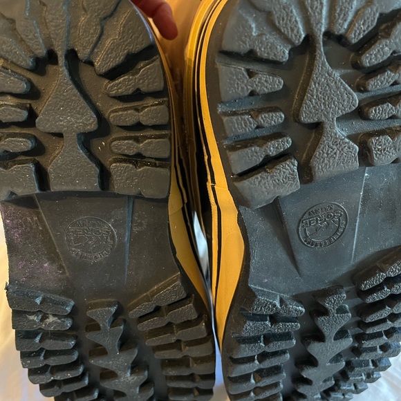 Sorel Caribou Boots - Picture 12 of 13